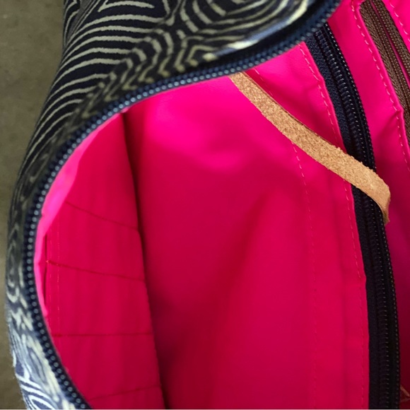 DOONEY & BOURKE Swirl Doodle Hobo excellent condition - Picture 6 of 13